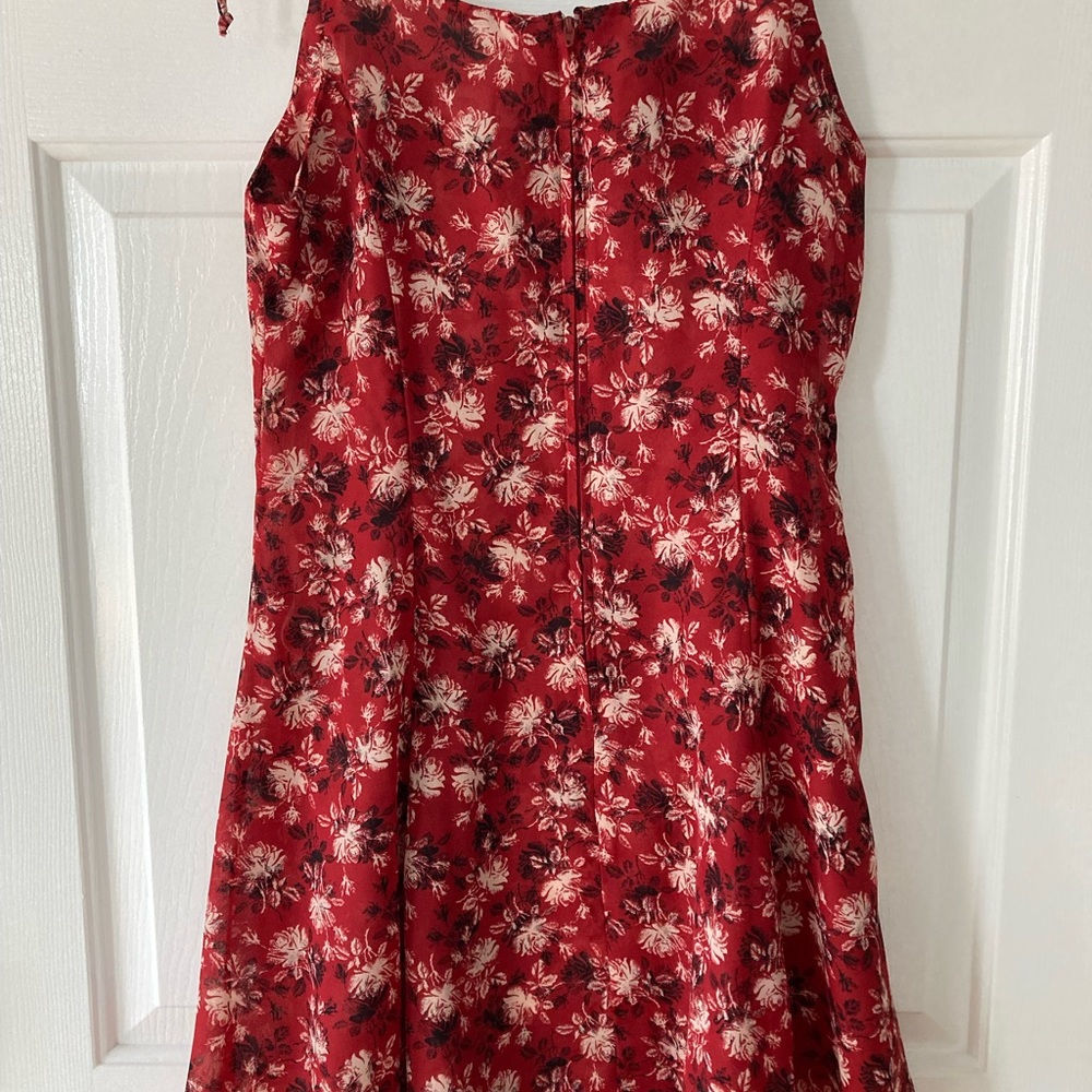 Dress - Picture 2 of 4